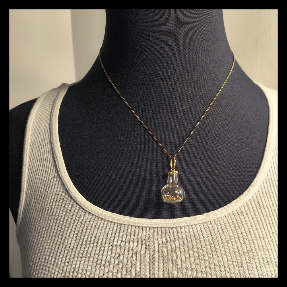 💰 Vtg. Pendant Gold Flakes in Glass Jar
